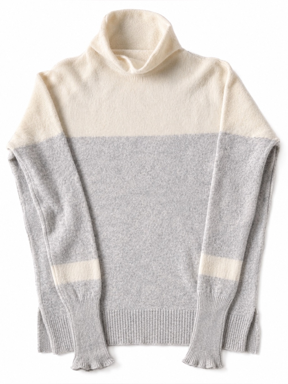 Tahari Cashmere Cream and Light Gray Turtleneck Sweater Medium Mock Collar
